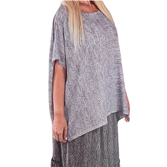 Sacred Threads Tops - NWT.  BLOUSE by Sacred Threads.    CL/GR03.     220007